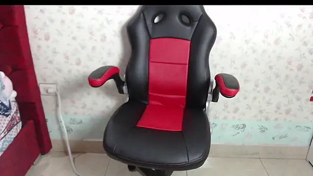 Snapshot of kayla_k18 chatting on September 21, 2025, 12:34 am kayla k18 online show from September 21, 2025, 12:34 am