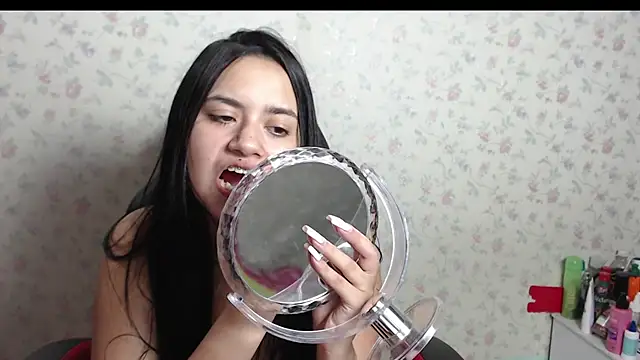 Snapshot of kayla_k18 chatting on September 23, 2025, 7:00 am kayla k18 online show from September 23, 2025, 7:00 am