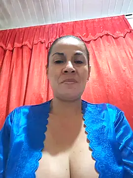Snapshot of Zaralu_ chatting on December 10, 2024, 11:30 pm Zaralu online show from December 10, 2024, 11:30 pm