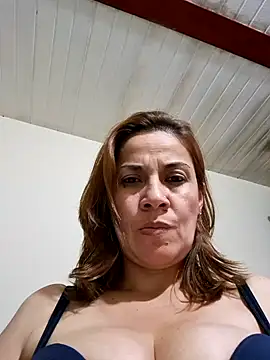 Snapshot of Zaralu_ chatting on January 28, 2025, 10:56 pm Zaralu online show from January 28, 2025, 10:56 pm