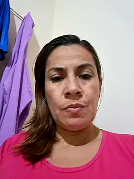 Snapshot of Zaralu_ chatting on March 7, 2025, 2:57 am Zaralu online show from March 7, 2025, 2:57 am