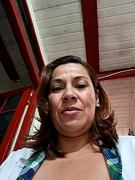 Snapshot of Zaralu_ chatting on October 6, 2025, 7:55 pm Zaralu online show from October 6, 2025, 7:55 pm