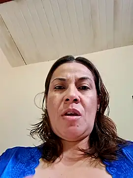 Snapshot of Zaralu_ chatting on October 19, 2025, 6:52 pm Zaralu online show from October 19, 2025, 6:52 pm