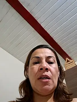 Snapshot of Zaralu_ chatting on October 20, 2025, 5:13 pm Zaralu online show from October 20, 2025, 5:13 pm