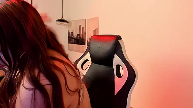 Alaia Cute online show from February 28, 2025, 2:53 am