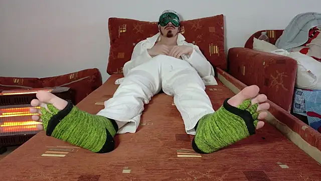 BarefootOmg online show from February 8, 2026, 6:50 am