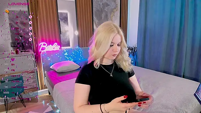 Snapshot of Tasty_booty chatting on February 14, 2025, 5:41 am Tasty booty online show from February 14, 2025, 5:41 am