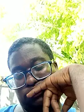 Jeanlaurent972 online show from October 24, 2025, 2:24 pm