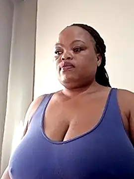Snapshot of hugemelonsxxx chatting on May 30, 2026, 9:06 am hugemelonsxxx online show from May 30, 2026, 9:06 am