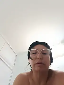 Snapshot of katysquirtdirty chatting on July 5, 2026, 6:48 pm katysquirtdirty online show from July 5, 2026, 6:48 pm