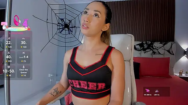 Snapshot of Emma23__ chatting on October 30, 2025, 7:21 am Emma23 online show from October 30, 2025, 7:21 am