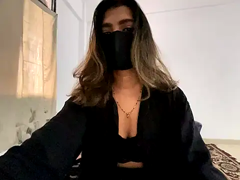 Snapshot of MaYaa__11 chatting on December 4, 2024, 1:58 am MaYaa 11 online show from December 4, 2024, 1:58 am