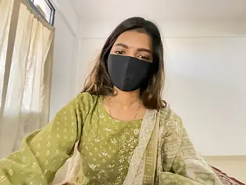 Snapshot of MaYaa__11 chatting on December 16, 2024, 3:08 am MaYaa 11 online show from December 16, 2024, 3:08 am