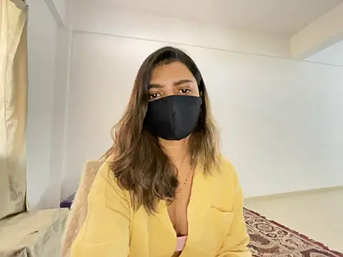 Snapshot of MaYaa__11 chatting on December 20, 2024, 4:20 am MaYaa 11 online show from December 20, 2024, 4:20 am