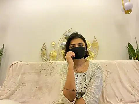 Snapshot of MaYaa__11 chatting on February 28, 2025, 1:14 pm MaYaa 11 online show from February 28, 2025, 1:14 pm