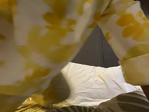 Snapshot of MaYaa__11 chatting on March 11, 2025, 5:02 pm MaYaa 11 online show from March 11, 2025, 5:02 pm