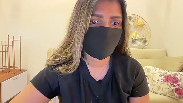 Snapshot of MaYaa__11 chatting on July 28, 2026, 7:59 am MaYaa 11 online show from July 28, 2026, 7:59 am