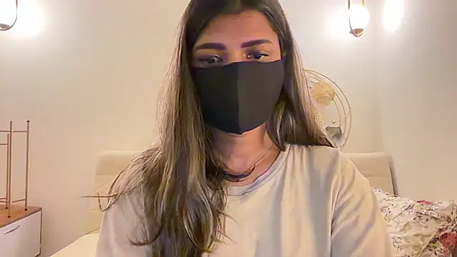 Snapshot of MaYaa__11 chatting on August 5, 2026, 1:36 pm MaYaa 11 online show from August 5, 2026, 1:36 pm