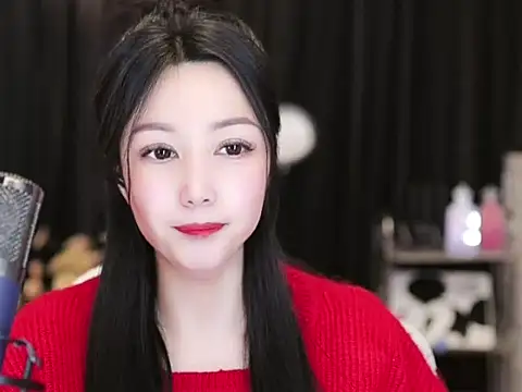 Nuyoah-77 online show from February 14, 2025, 7:02 pm