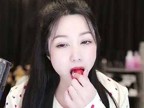 Nuyoah-77 online show from March 5, 2025, 3:18 pm