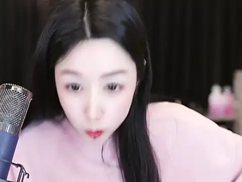 Nuyoah-77 online show from March 12, 2025, 4:13 pm