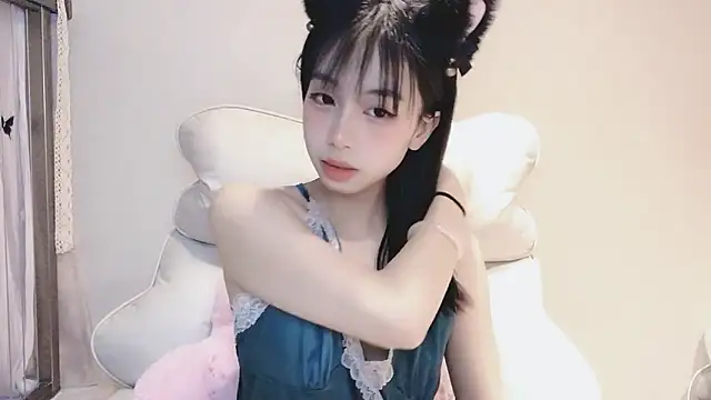 Snapshot of -Hottie chatting on December 21, 2024, 6:34 pm -Hottie online show from December 21, 2024, 6:34 pm