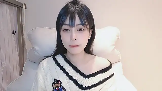 Snapshot of -Hottie chatting on December 29, 2024, 3:57 pm -Hottie online show from December 29, 2024, 3:57 pm