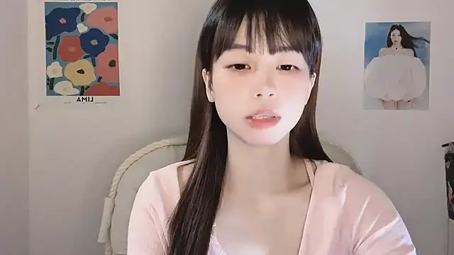 Snapshot of -Hottie chatting on November 16, 2025, 4:12 pm -Hottie online show from November 16, 2025, 4:12 pm