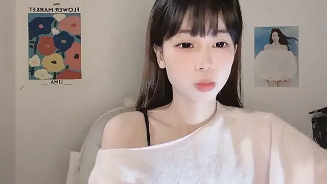 Snapshot of -Hottie chatting on November 29, 2025, 3:59 pm -Hottie online show from November 29, 2025, 3:59 pm