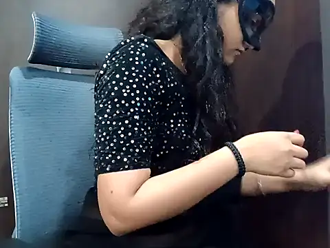Snapshot of GoldnessAishu chatting on January 28, 2025, 4:30 pm GoldnessAishu online show from January 28, 2025, 4:30 pm
