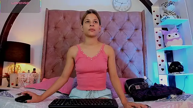 LadyAvalon online show from March 2, 2025, 7:45 pm