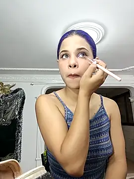 Snapshot of LadyAvalon chatting on December 18, 2025, 7:09 pm LadyAvalon online show from December 18, 2025, 7:09 pm