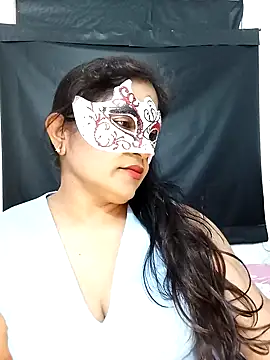 Maya8175 online show from January 26, 2025, 4:51 pm