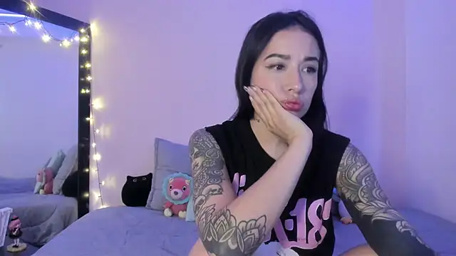 Snapshot of ValeriaCox chatting on February 20, 2025, 11:10 pm ValeriaCox online show from February 20, 2025, 11:10 pm