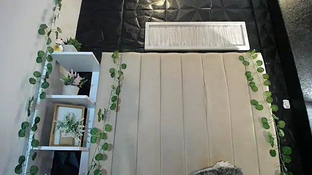 Mia Rinn online show from February 27, 2025, 3:59 pm