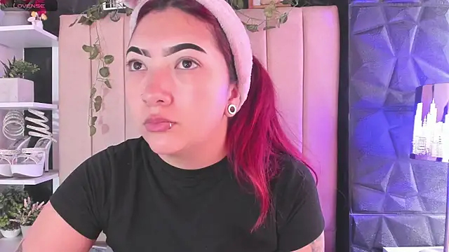 Mia Rinn online show from January 17, 2026, 2:22 pm