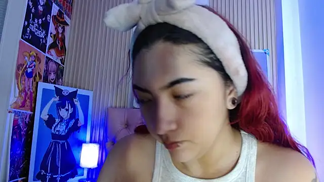 Mia Rinn online show from March 12, 2026, 1:06 pm