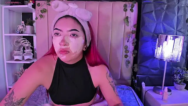 Mia Rinn online show from March 13, 2026, 8:37 pm