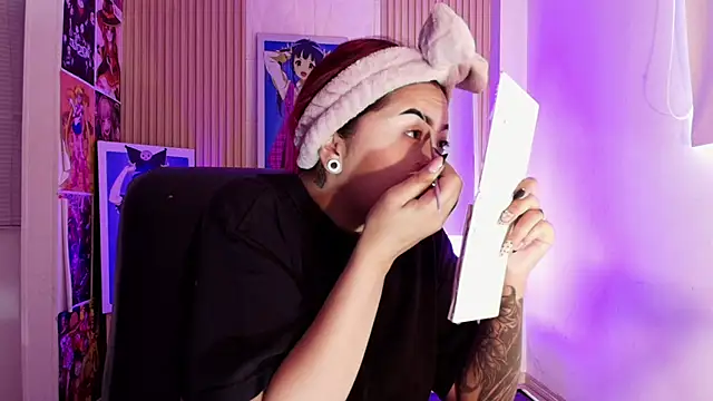 Mia Rinn online show from March 14, 2026, 12:43 pm