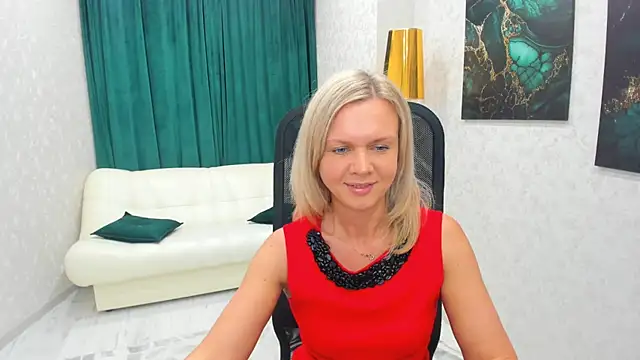 AgathaKlouin online show from February 2, 2025, 7:09 am