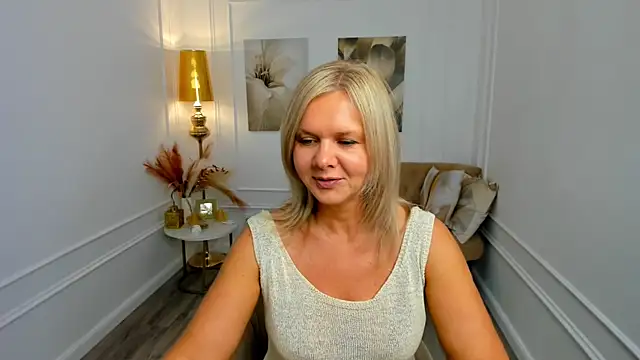 Snapshot of AgathaKlouin chatting on June 14, 2026, 11:23 am AgathaKlouin online show from June 14, 2026, 11:23 am