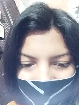 Hotty-Divya online show from March 22, 2025, 1:41 pm