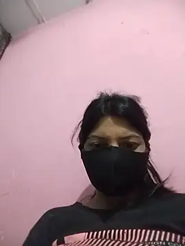 Snapshot of Hotty-Divya chatting on May 24, 2026, 2:33 pm Hotty-Divya online show from May 24, 2026, 2:33 pm