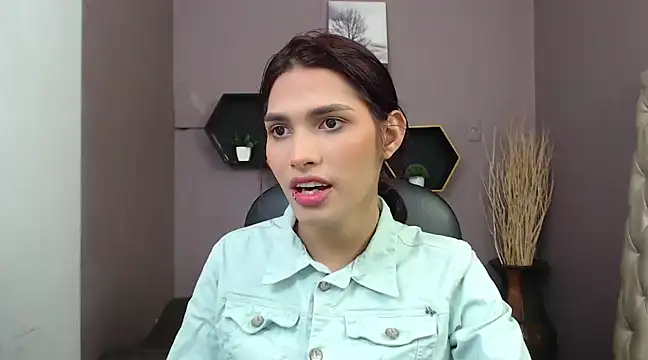 Snapshot of Greys_ath chatting on December 19, 2024, 4:34 am Greys ath online show from December 19, 2024, 4:34 am