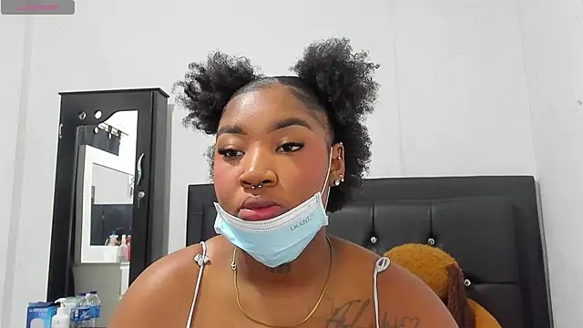 Snapshot of Natassha_brown1 chatting on October 3, 2025, 10:40 pm Natassha brown1 online show from October 3, 2025, 10:40 pm