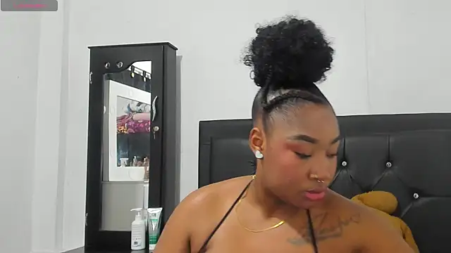 Snapshot of Natassha_brown1 chatting on October 16, 2025, 1:06 am Natassha brown1 online show from October 16, 2025, 1:06 am