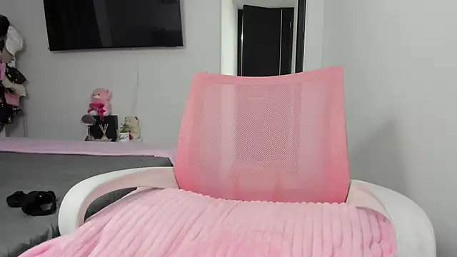 Ori valentina online show from January 15, 2025, 11:51 pm