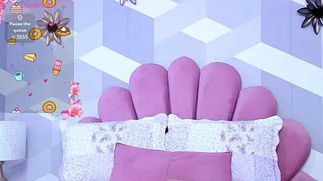 Snapshot of KylieMonnett chatting on February 22, 2025, 4:40 pm KylieMonnett online show from February 22, 2025, 4:40 pm