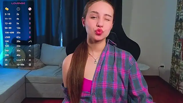 Snapshot of Alice_loft chatting on May 10, 2026, 3:44 am Alice loft online show from May 10, 2026, 3:44 am
