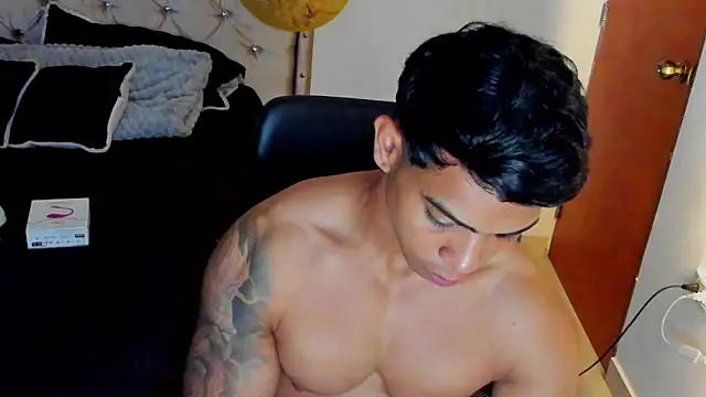 Snapshot of Andrew_wolf7 chatting on November 26, 2025, 1:12 pm Andrew wolf7 online show from November 26, 2025, 1:12 pm